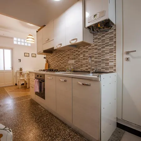 Apartament 244 - Casa Ludo, Centro Storico,140m Dalla Baia Del Silenzio Patrimonio Unesco E Mare
